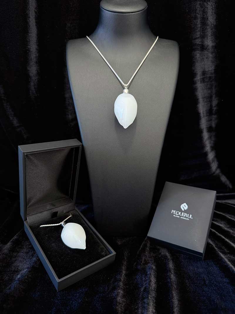colgante cristal volcano blanco