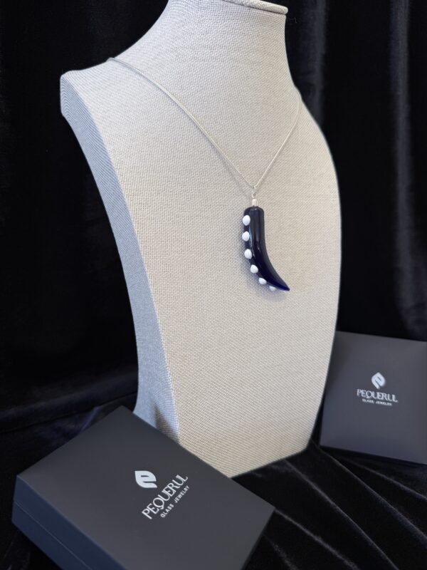 colgante cristal colmillo puntos