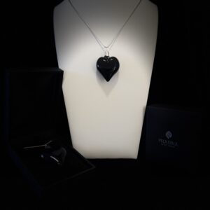 colgante cristal corazón negro