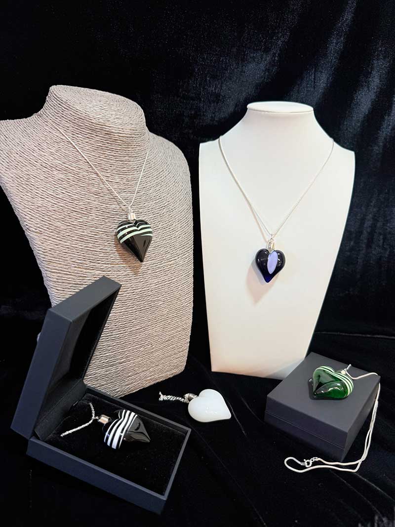 colgantes cristal corazones colección