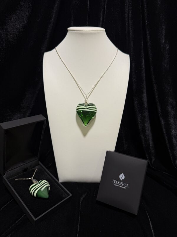 colgante corazón verde cristal