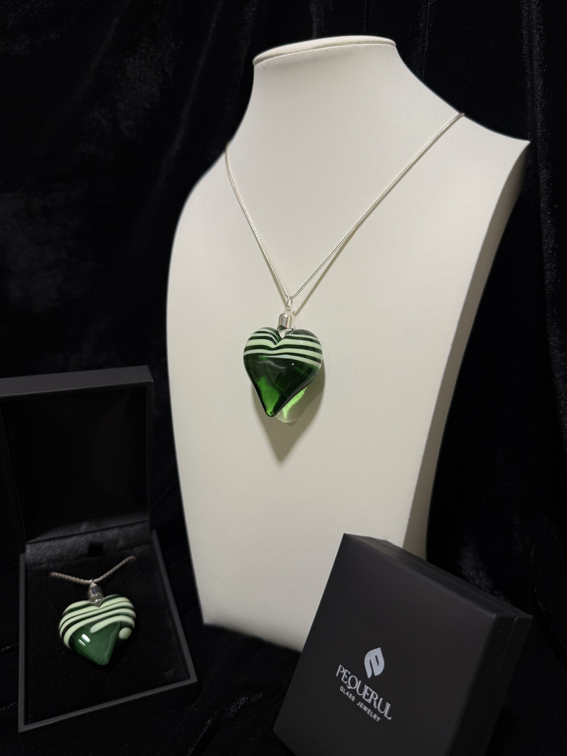 colgante corazón verde cristal