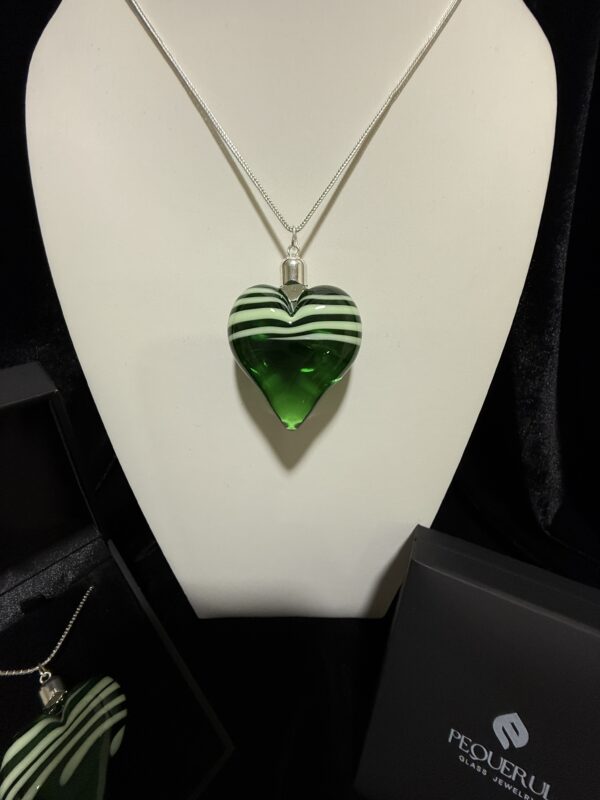 colgante corazón verde cristal