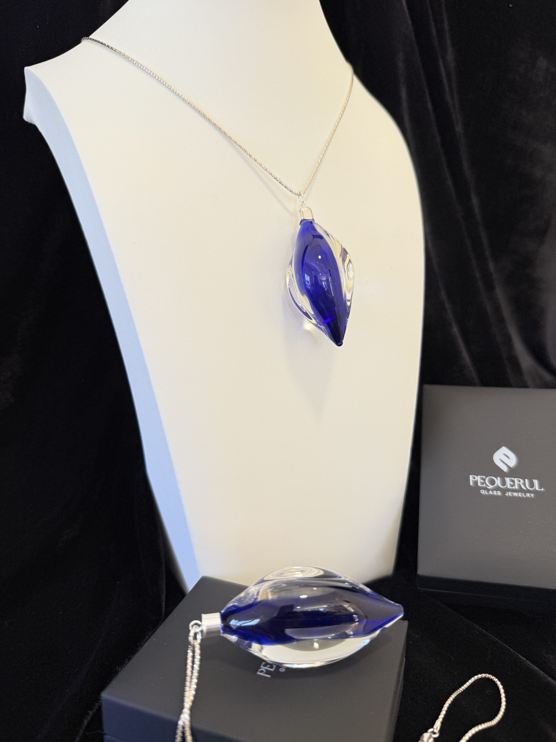 colgante vidrio lagrima envuelta azul cristal