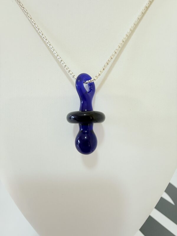 colgante cristal chupete azul