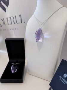 colgante cristal lagrima purpura